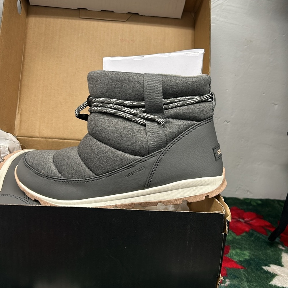Sorel Whitney Short boots NWT - Picture 4 of 7